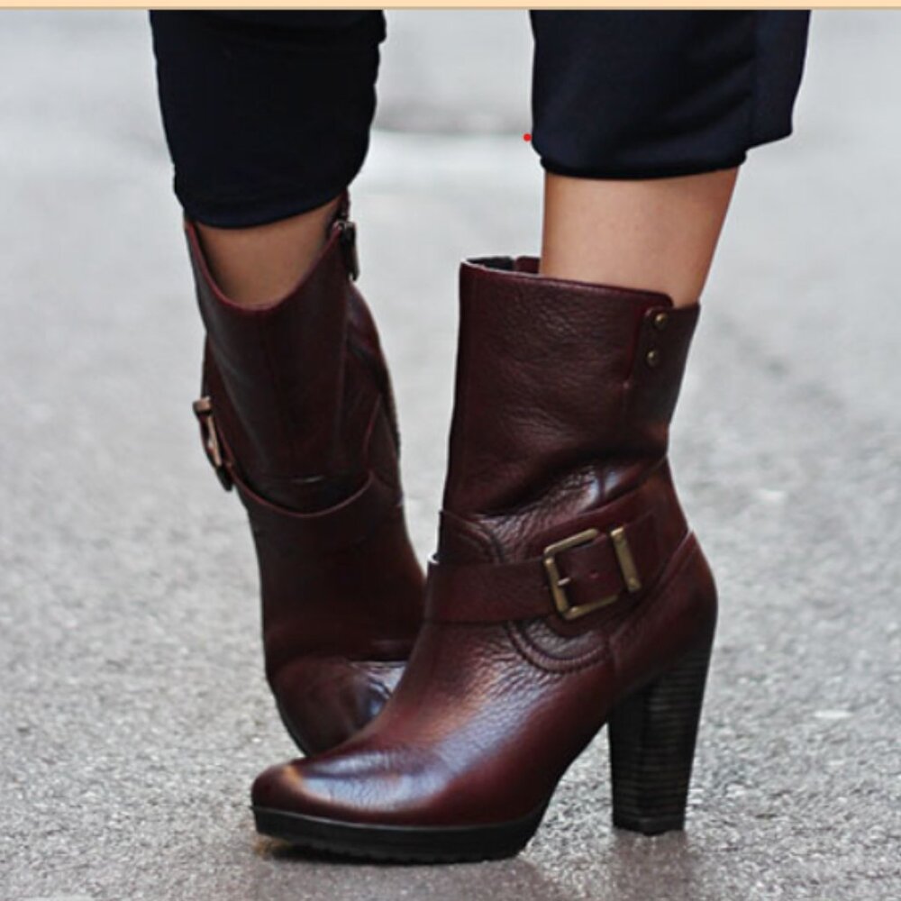 Leather Burgundy Red Ankle Boots Size 8 Zipper Booties Clarks